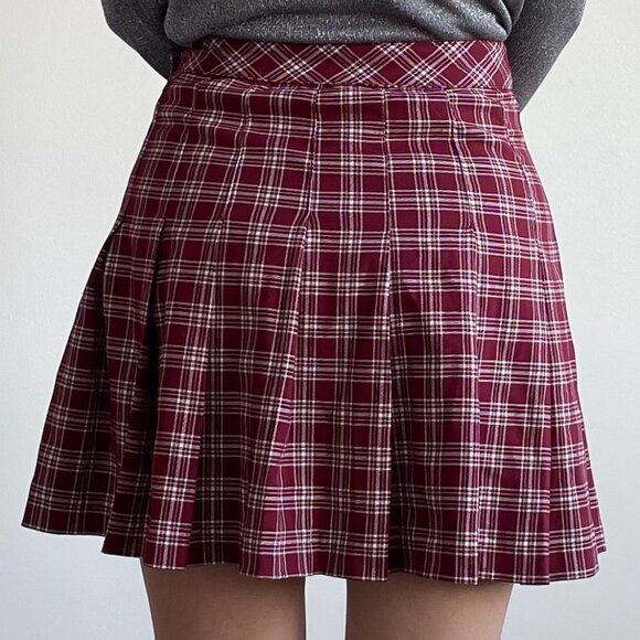 Divided By H&M - Plaid Pleated Mini Skirt - Picture 9 of 15